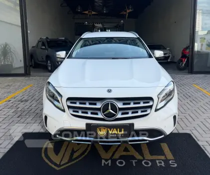 GLA 200 Advance 1.6/1.6 TB 16V Flex Aut.