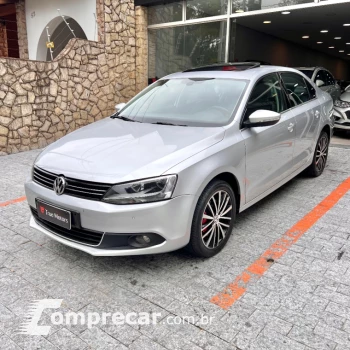 JETTA 2.0 TSI Highline 211cv