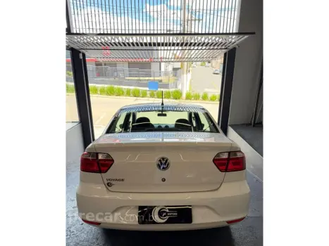 VOYAGE 1.0 MI 8V FLEX 4P MANUAL