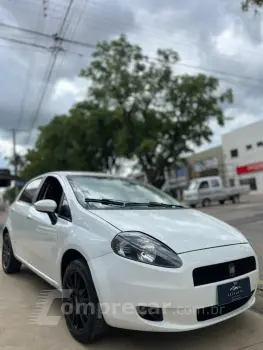 Fiat Punto ESSENCE 1.6 Flex 16V 5p 4 portas