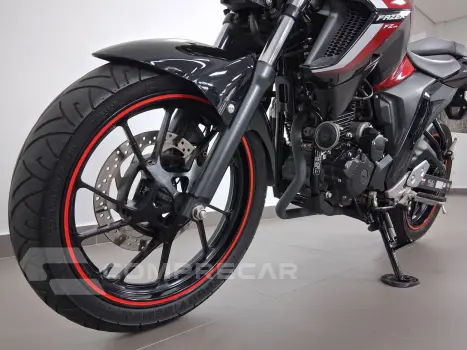 YAMAHA FZ25 FAZER ABS