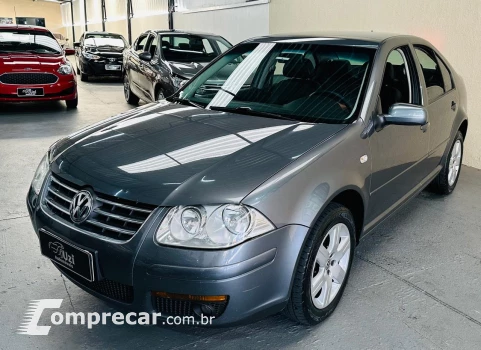 Volkswagen BORA 2.0 MI 8V 4 portas