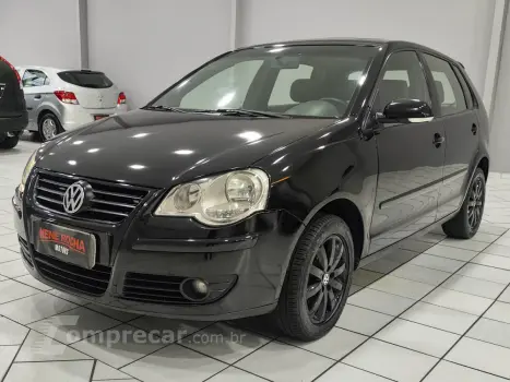 Volkswagen POLO 1.6 MI Sportline 8V 4 portas