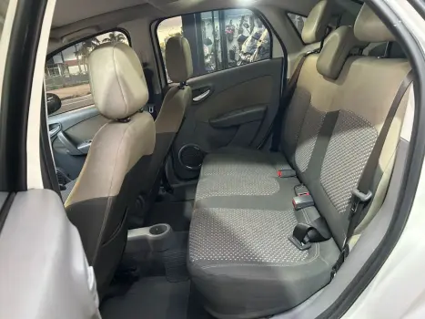 Grand Siena ESSENCE 1.6 Flex 16V