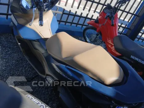 PCX DLX - SCOOTER