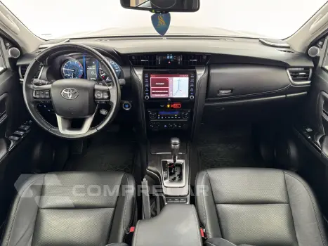 HILUX SW4 2.8 D-4d Turbo SRX 7L 4X4