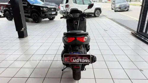 YAMAHA NMAX CONNECTED 160 ABS
