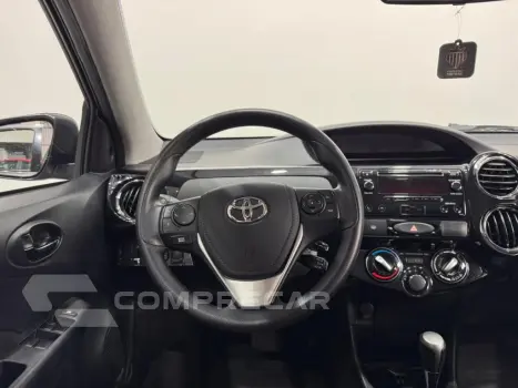 ETIOS 1.5 X PLUS SEDAN 16V FLEX 4P AUTOMÁTICO