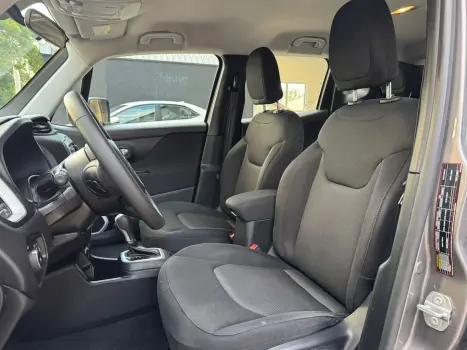 Renegade 1.8 16V Flex Sport 4P Automático