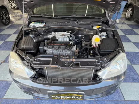 CORSA 1.0 MPFI Maxx Sedan 8V