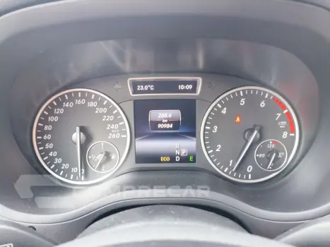 B 200 1.6 4P TURBO AUTOMÁTICO