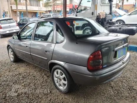 Corsa Sedan 1.6 GLS 4P