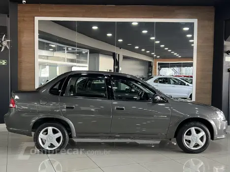 CLASSIC 1.0 MPFI ADVANTAGE 8V FLEX 4P MANUAL