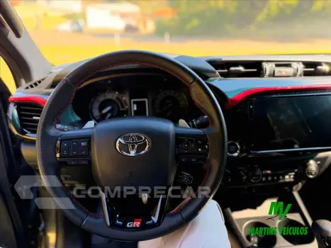 HILUX 2.8 D-4D TURBO DIESEL CD GR-S 4X4 AUTOMÁTICO