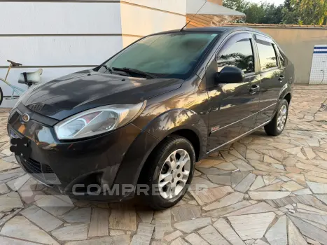 FORD FIESTA 1.6 MPI Class Sedan 8V 4 portas