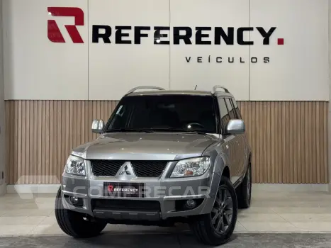 Mitsubishi PAJERO TR4 2.0 4X2 16V 140CV FLEX 4P AUTOMÁTICO 4 portas