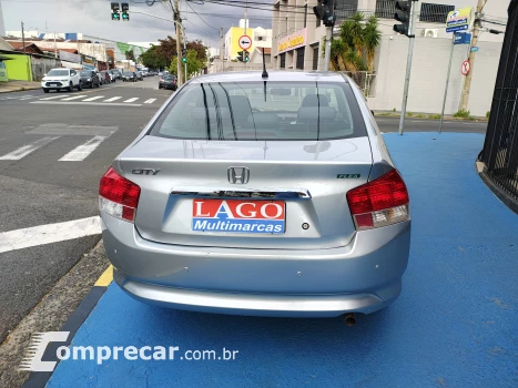 CITY 1.5 LX Sedan 16V