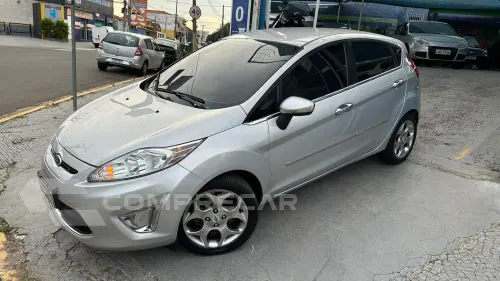 FORD FIESTA 1.6 SE Hatch 16V 4 portas