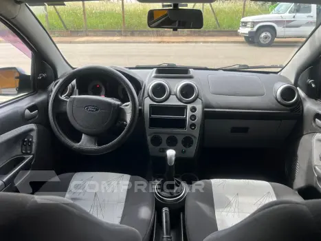 FIESTA 1.6 MPI Class Hatch 8V