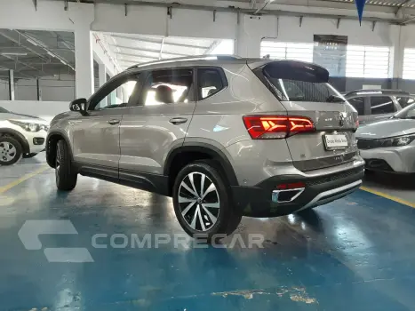 TAOS 1.4 250 TSI TOTAL FLEX HIGHLINE AUTOMÁTICO