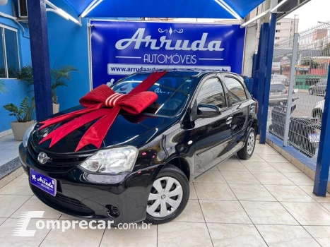 Toyota ETIOS 4 portas