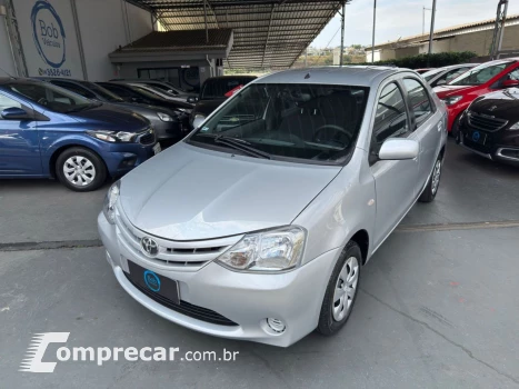 Toyota ETIOS XS Sedan1.5 Flex 16V 4p Mec. 4 portas
