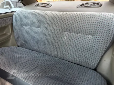 LOGUS 1.8 GLS 8V ÁLCOOL 2P MANUAL