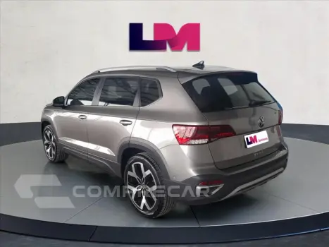 TAOS 1.4 250 TSI TOTAL FLEX HIGHLINE AUTOMÁTICO