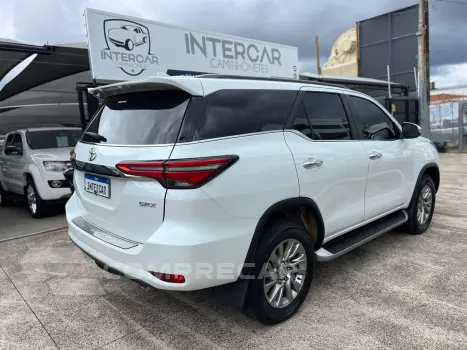 HILUX SW4 2.8 D-4d Turbo SRX 7L 4X4