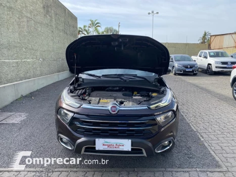 TORO 2.0 16V Turbo Freedom 4WD AT9