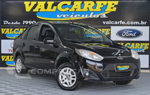FORD FIESTA 1.6 Rocam Sedan 8V 4 portas