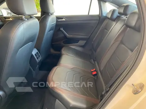 Virtus 1.0 4P 200 TSI FLEX HIGHLINE AUTOMÁTICO
