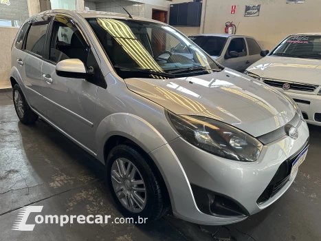 FIESTA 1.6 MPI Class Hatch 8V