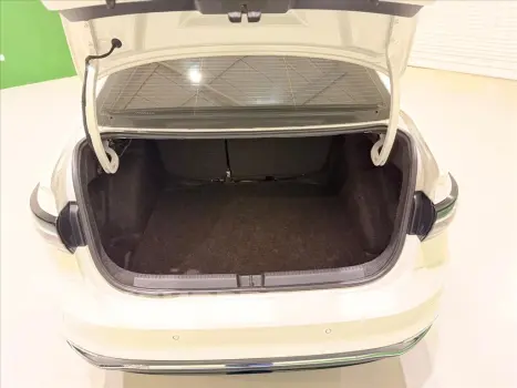 VIRTUS 1.0 200 TSI HIGHLINE AUTOMÁTICO