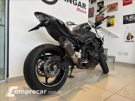 Z900