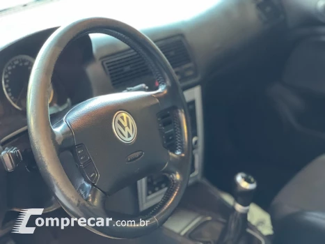 GOLF 1.6 MI TECH 8V FLEX 4P MANUAL