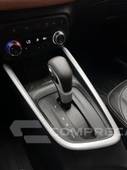 ONIX 1.0 Turbo Plus Premier