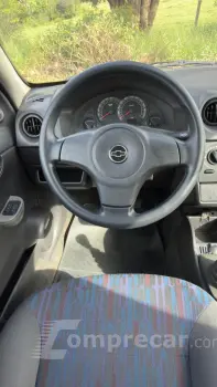 CELTA 1.0 MPFI Life 8V