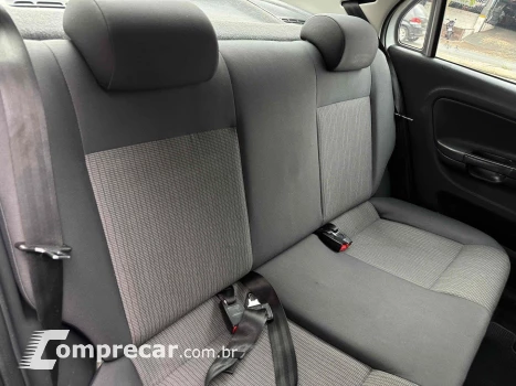 VOYAGE 1.6 MI 8V FLEX 4P MANUAL