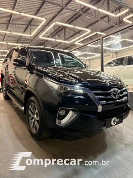 HILUX SW4 2.8 D-4d Turbo SRX 7L 4X4