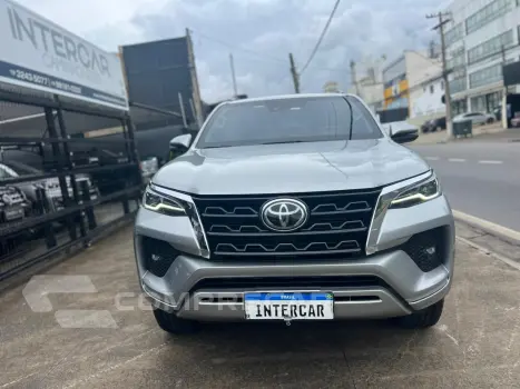 HILUX SW4 2.8 D-4d Turbo SRX 7L 4X4