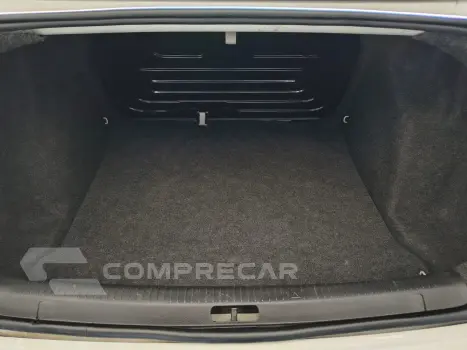 POLO SEDAN 1.6 MI 8V FLEX 4P MANUAL