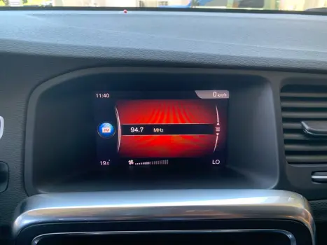 S60 T-4 MOMENTUM 2.0 190cv 4p