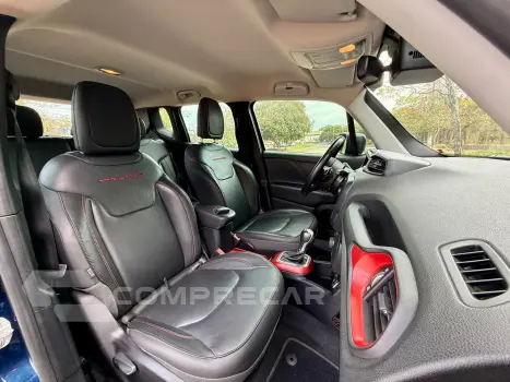 RENEGADE 2.0 16V Turbo Trailhawk 4X4