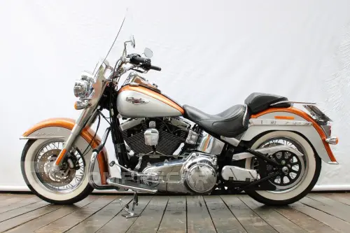 HARLEY-DAVIDSON SOFTAIL DELUXE