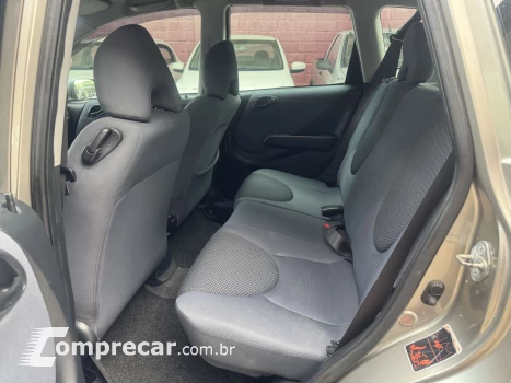 Fit 1.4 16V 4P LX FLEX