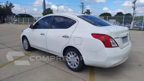 Versa Sedan 1.6 16V 4P FLEX SV