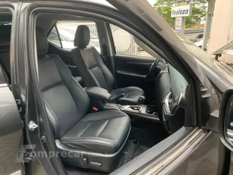 Hilux SW4 SRX 4x4 2.8 TDI 16V Dies. Aut.