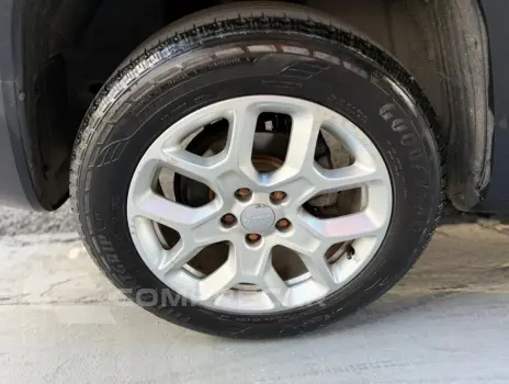 Renegade Sport 1.8 4x2 Flex 16V Mec.