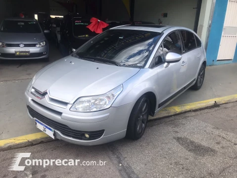 CITROEN C4 2.0 Exclusive 16V 4 portas